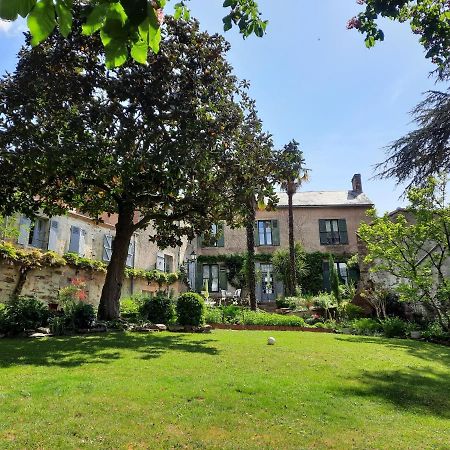 Les Cedres Bed and Breakfast Montaigu-Vendee Eksteriør billede