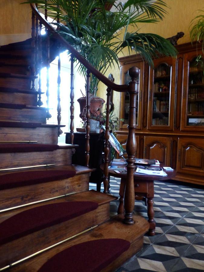 Les Cedres Bed and Breakfast Montaigu-Vendee Eksteriør billede