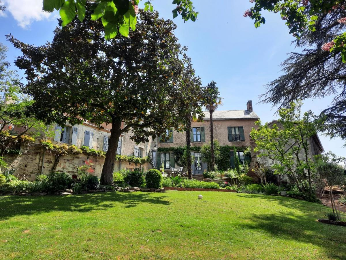 Les Cedres Bed and Breakfast Montaigu-Vendee Eksteriør billede