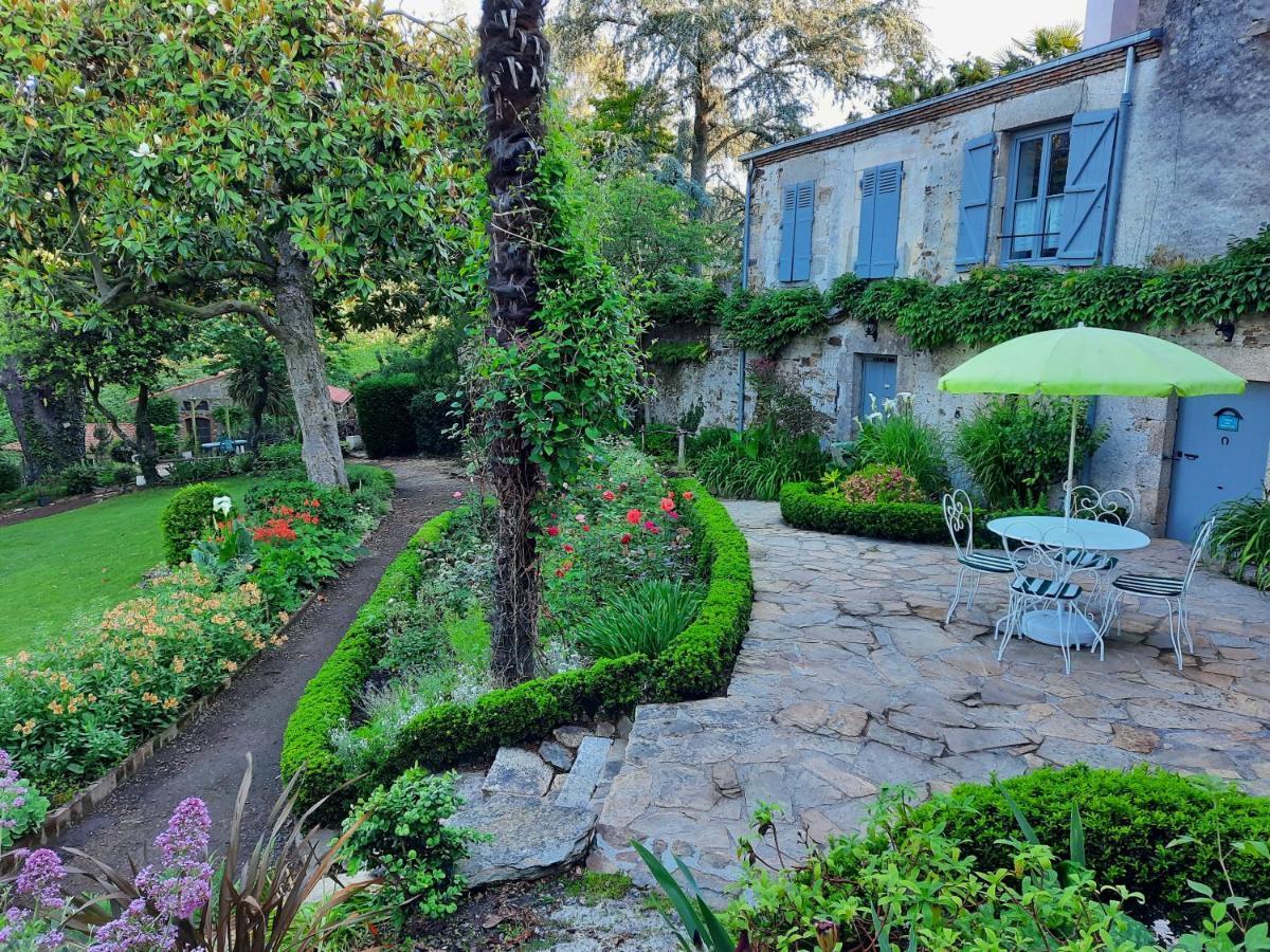 Les Cedres Bed and Breakfast Montaigu-Vendee Eksteriør billede
